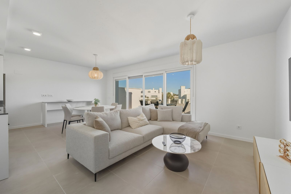2 Bed, 2 Bath - Apartment for Rent in Estepona
