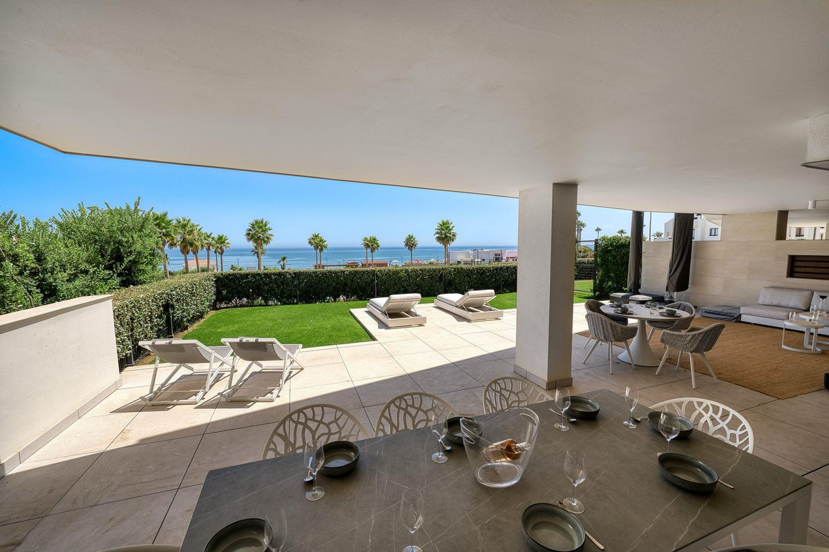Piso de 3 Dormitorios en venta en Estepona