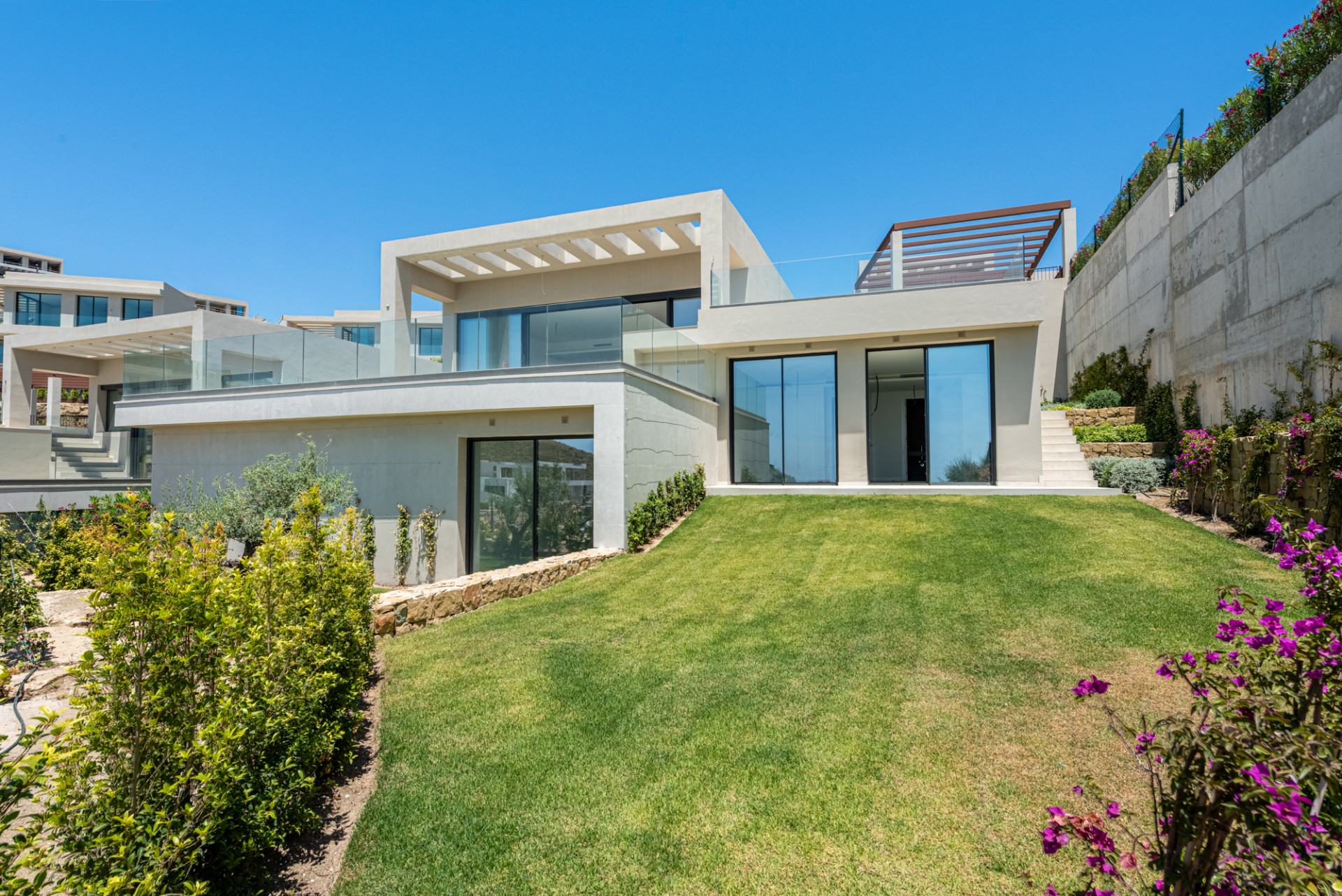 3 Bed - Villa for Sale in Benahavis