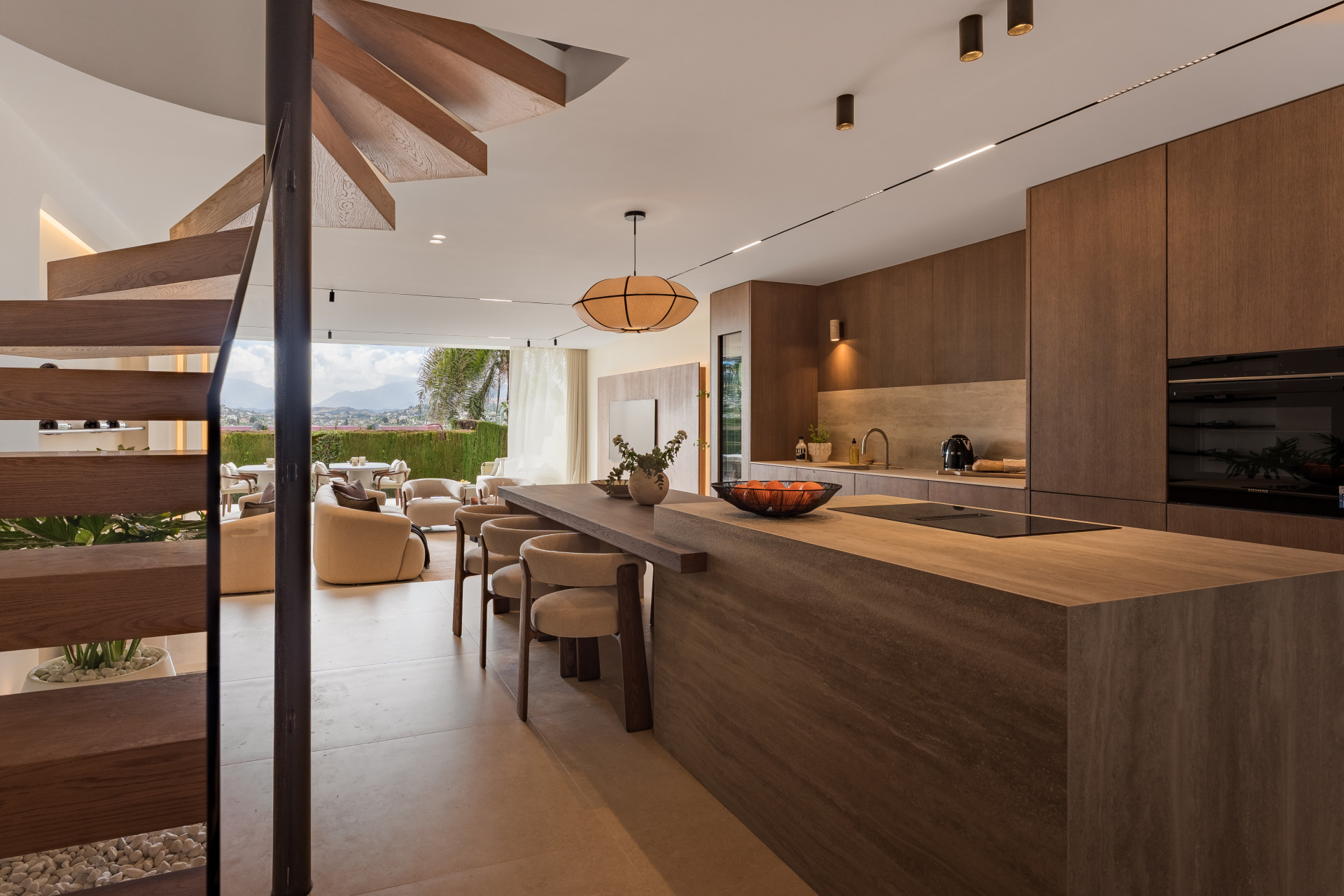 Casa Adosada de 3 Dormitorios en venta en Nueva Andalucía, Marbella