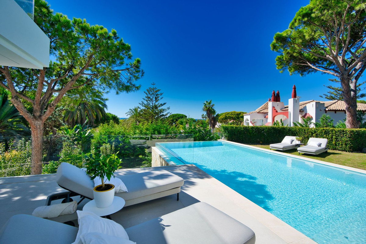 6 кровать 7 ванна Вилла для продажи в Marbesa, Marbella
