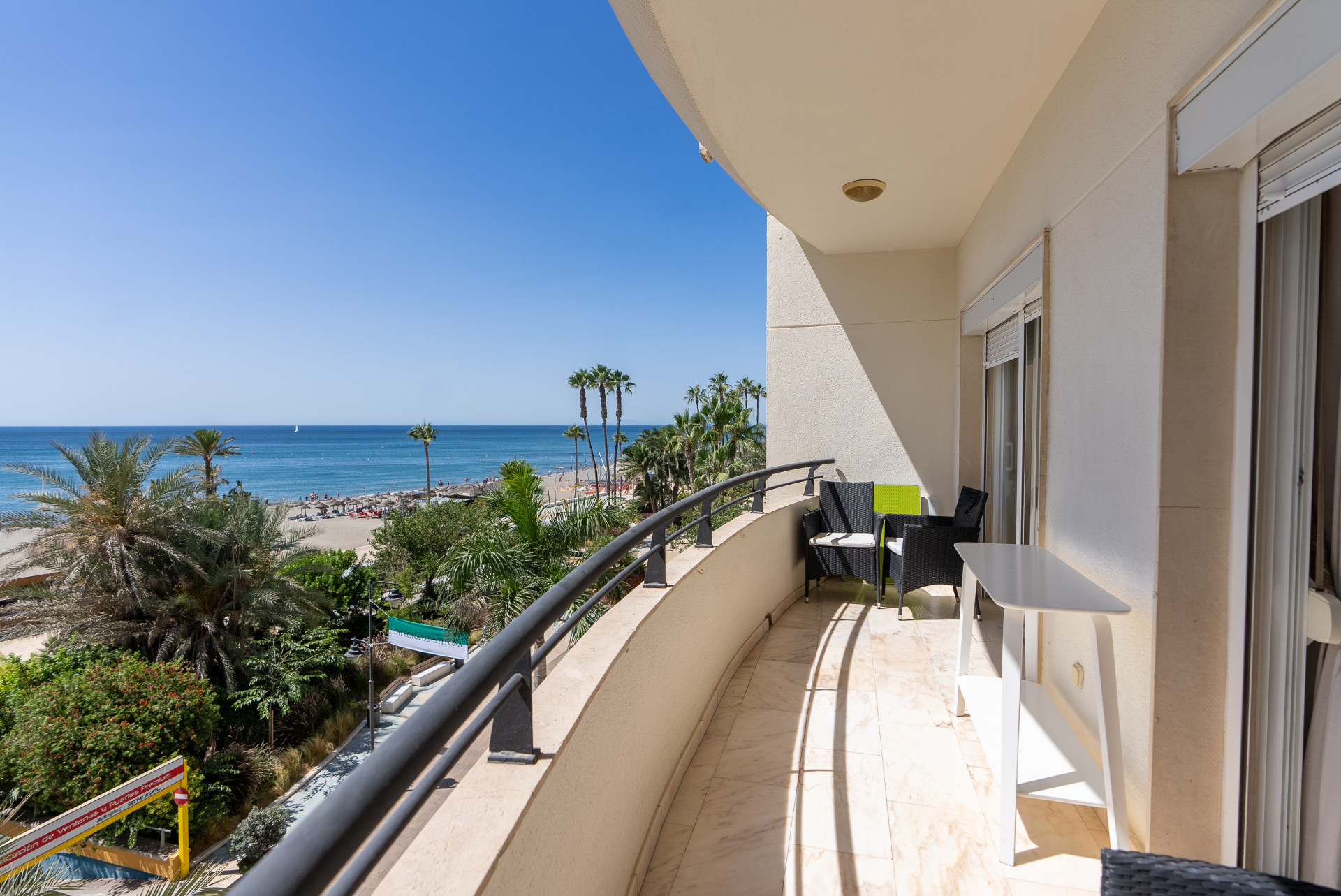 3 спални - Апартамент за продажба в La Alqueria, Estepona