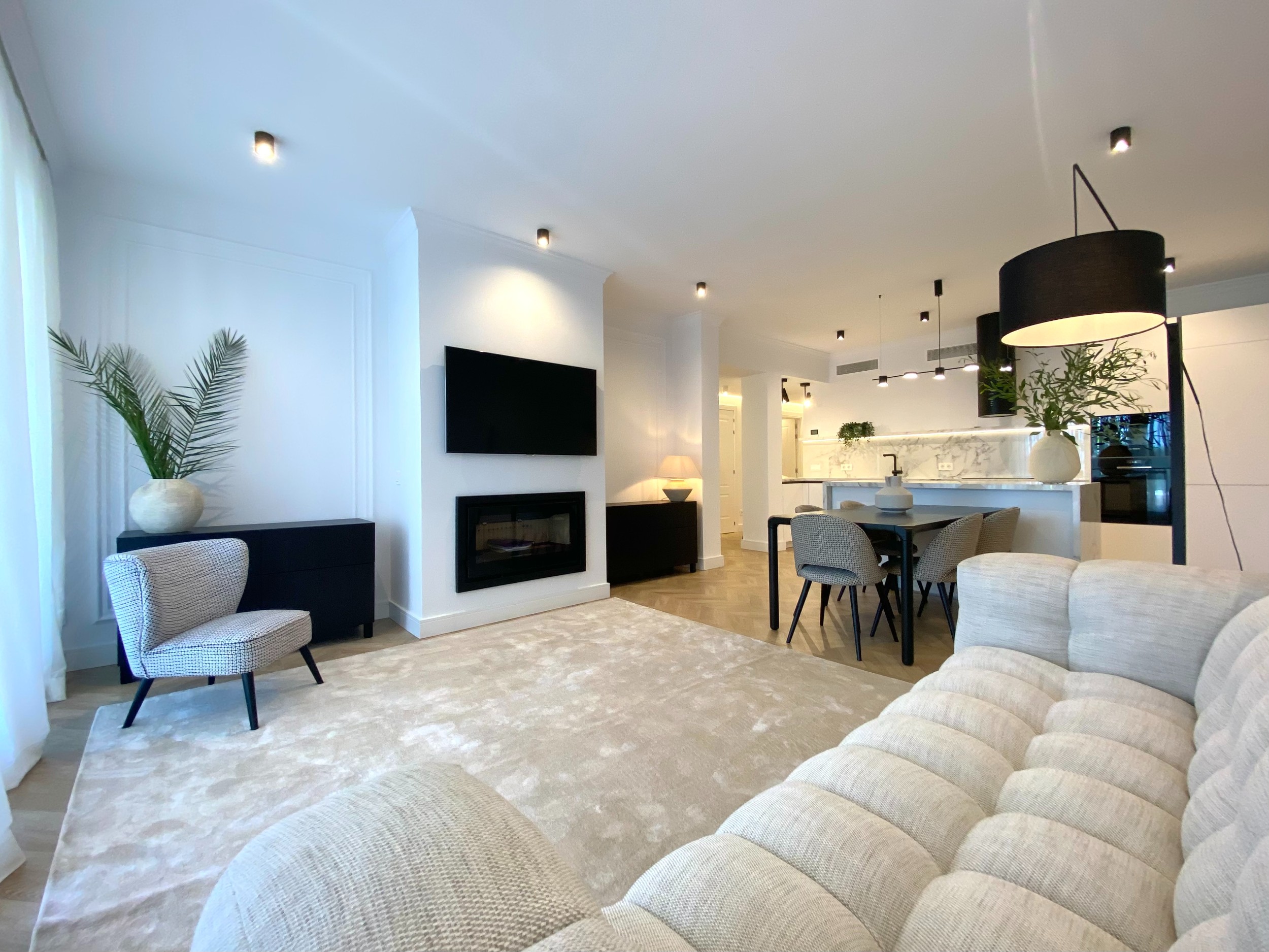 3 спални, 2 бани - Апартамент за продажба в New Golden Mile, Estepona