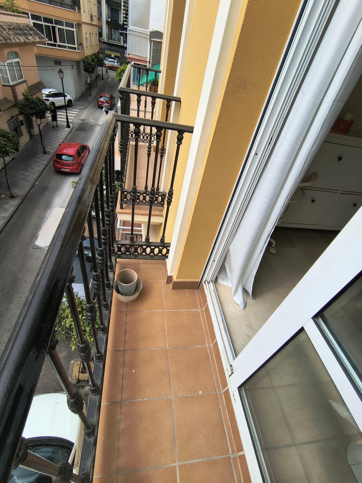 Piso de 2 Dormitorios y 1 Baño en venta en Fuengirola Centro