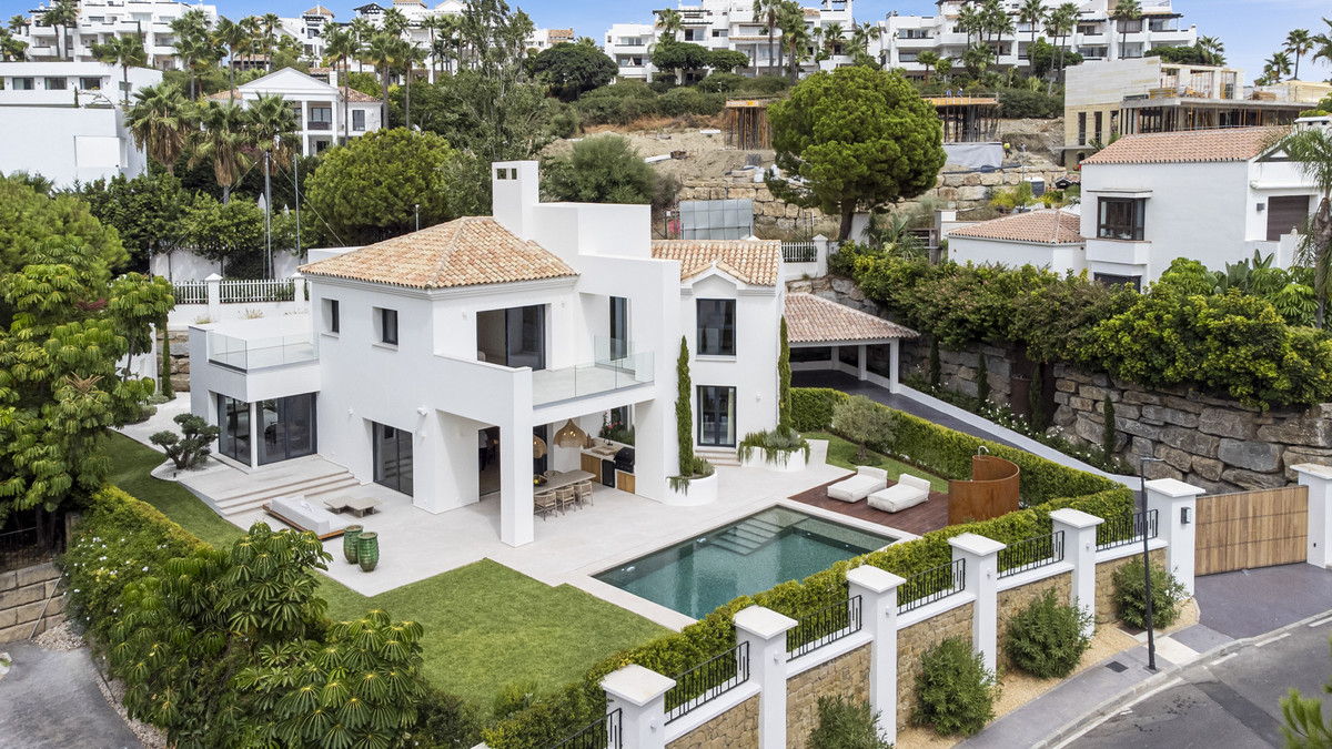 4 спални, 4 бани - Вила за продажба в Benahavis
