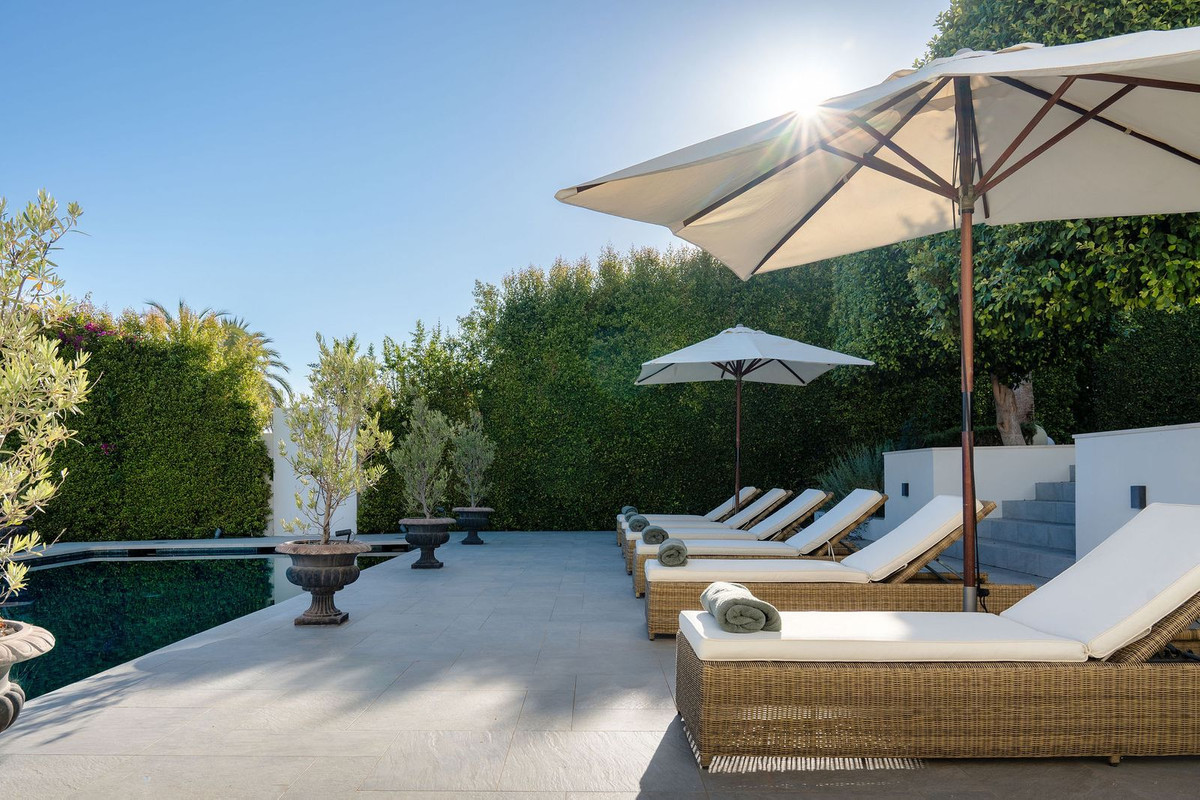 Casa de 6 Dormitorios en venta en Sierra Blanca, Marbella