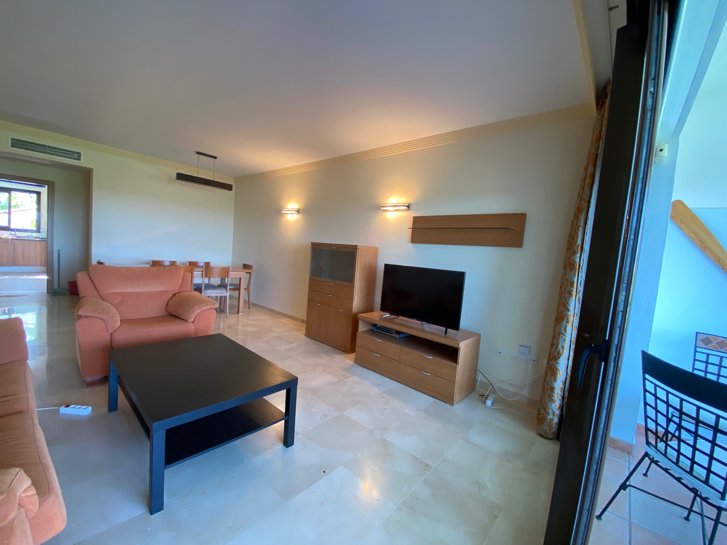 Piso de 3 Dormitorios y 3 Baños en venta en Nueva Milla de Oro, Estepona