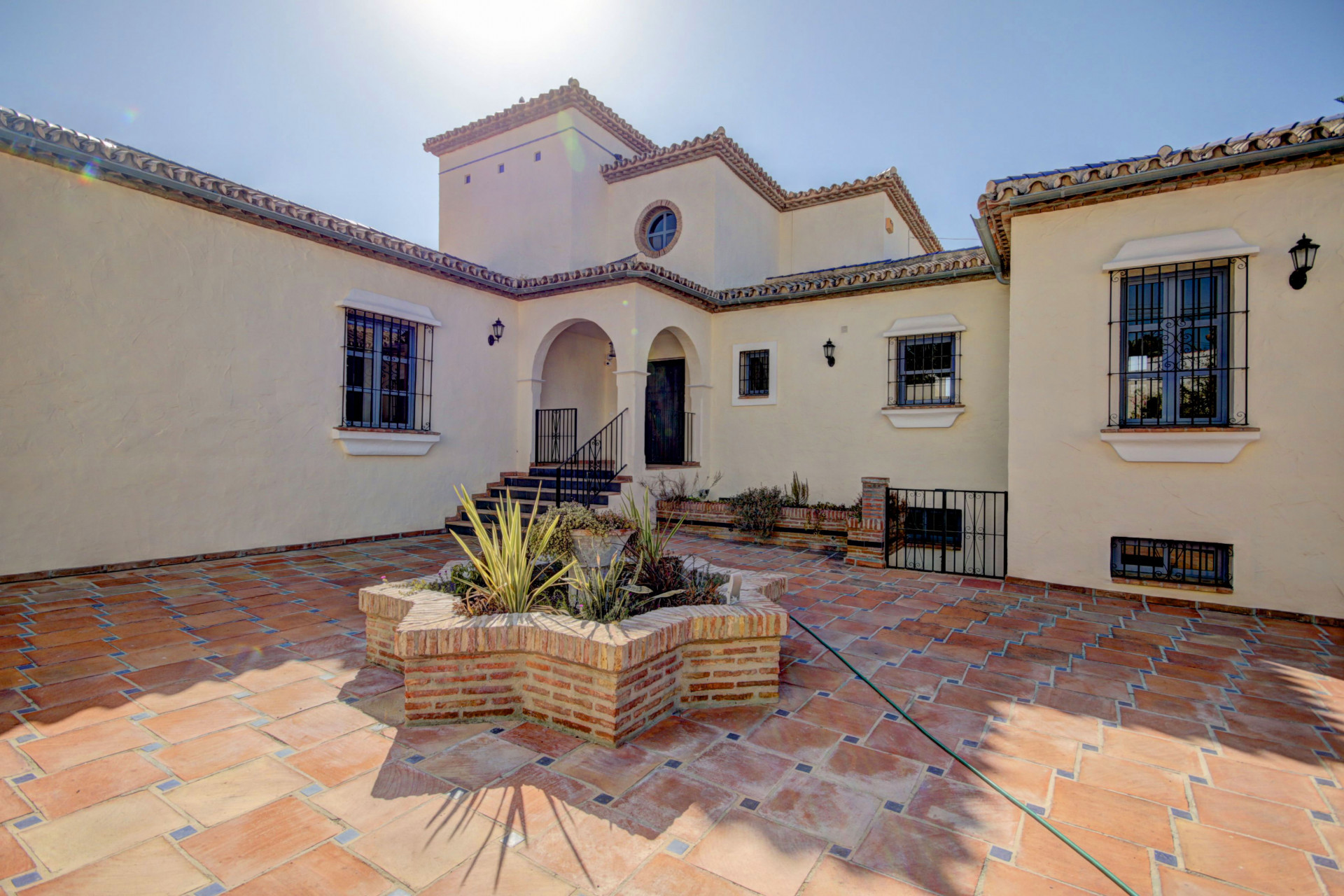 Casa de 7 Dormitorios en venta en Estepona