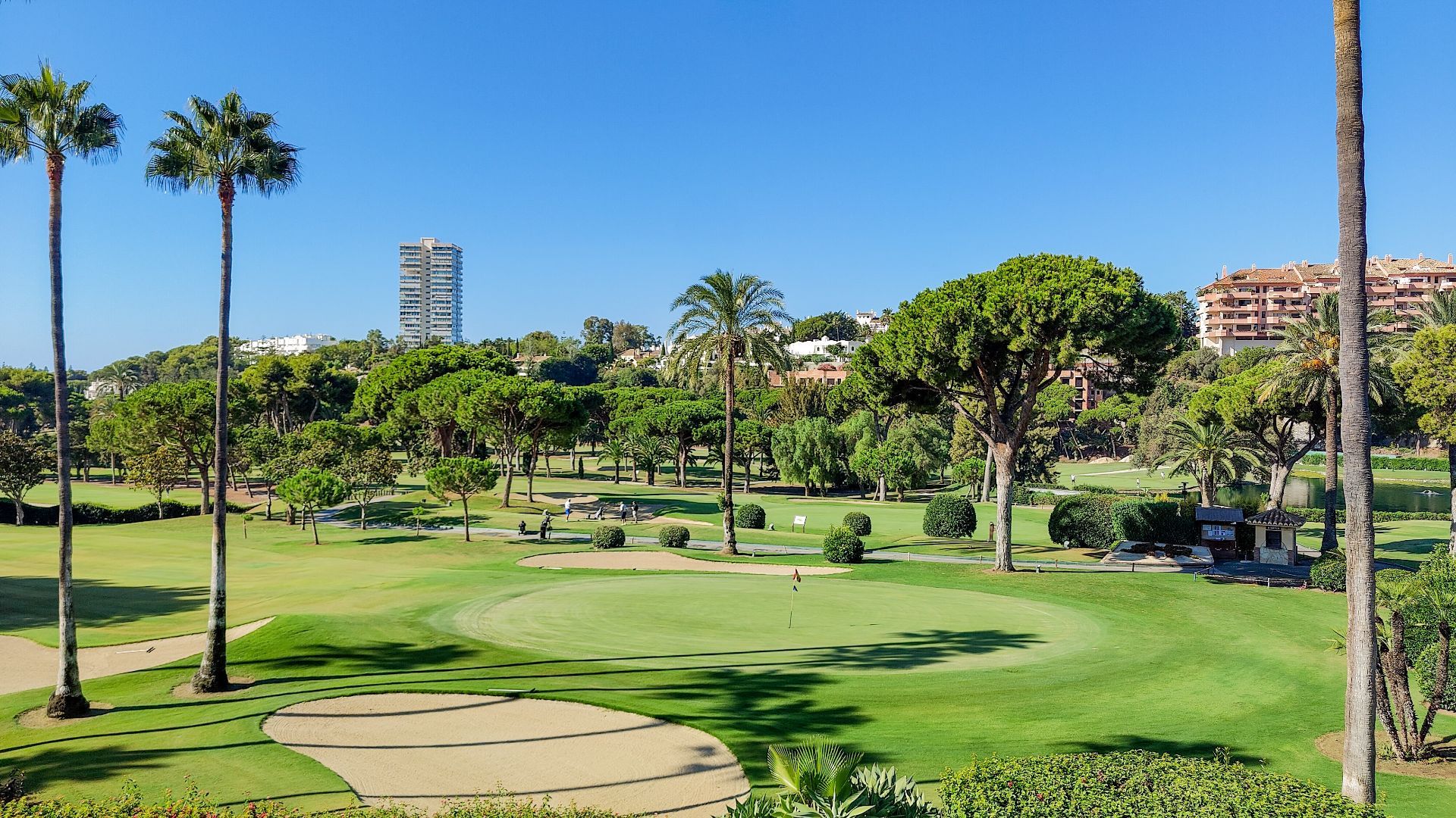 Casa Adosada de 3 Dormitorios en venta en Río Real, Marbella