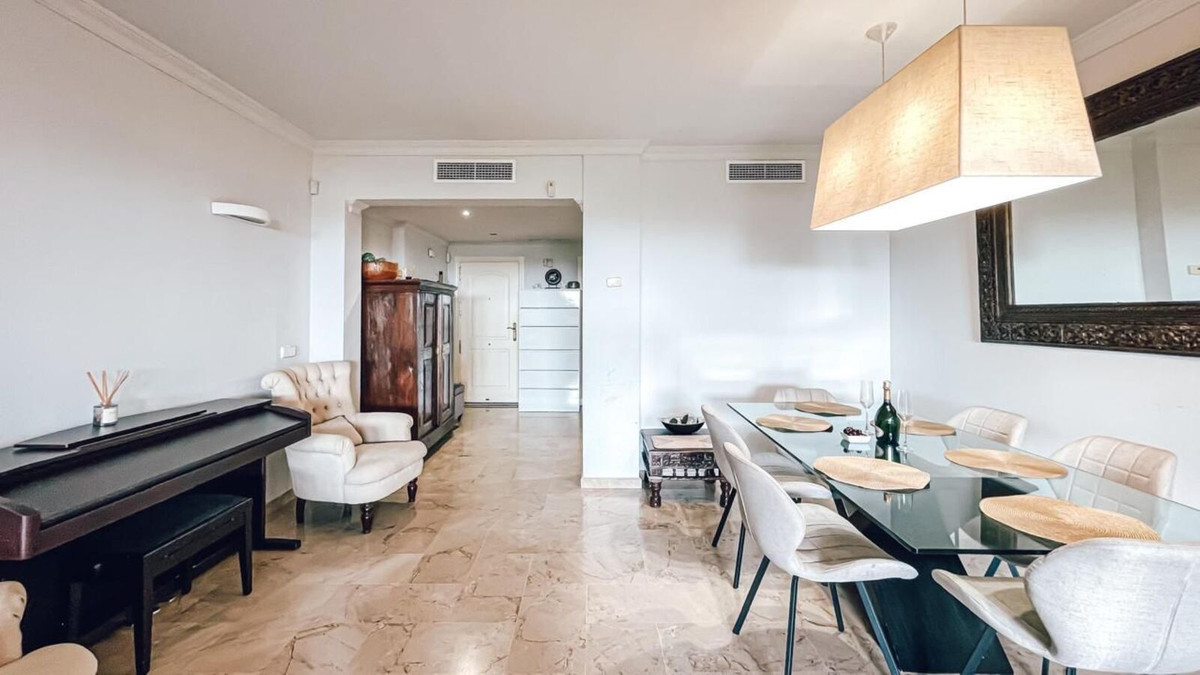 3 Bed - Apartment for Sale in Nueva Andalucia, Marbella