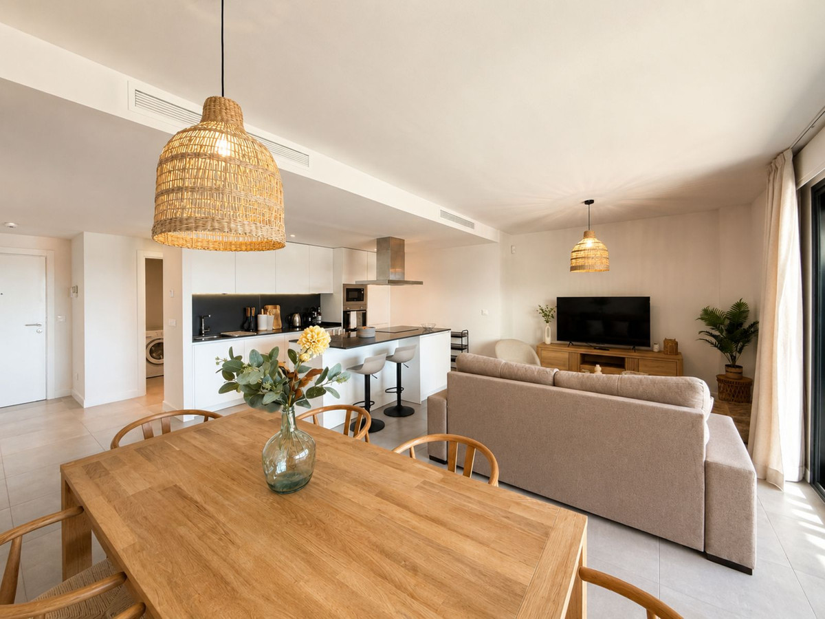 3 Bed, 2 Bath - Apartment for Rent in Estepona