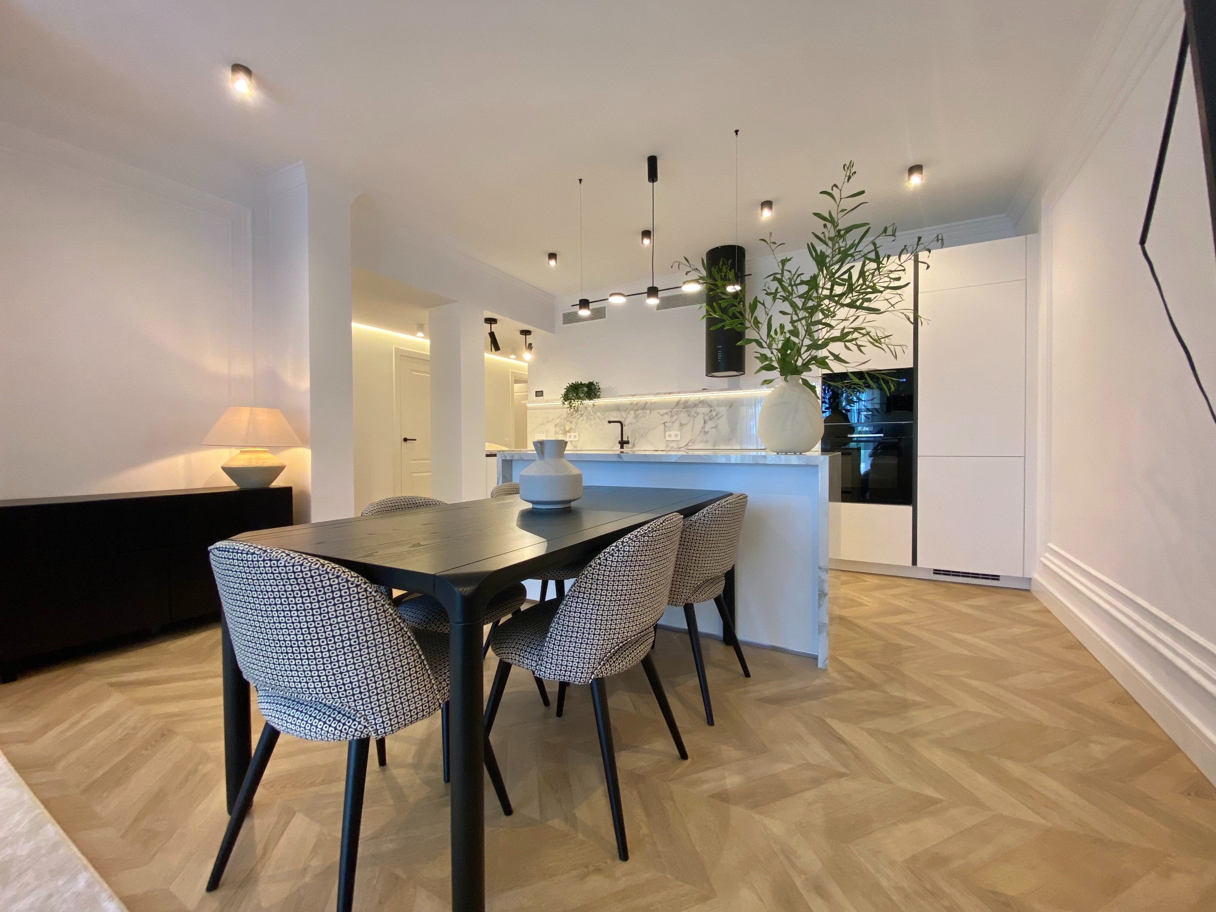 3 спални, 2 бани - Апартамент за продажба в New Golden Mile, Estepona