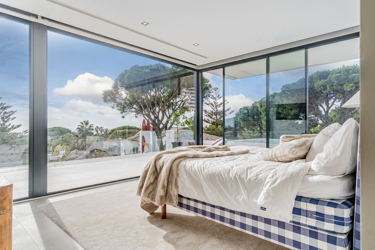 6 кровать 7 ванна Вилла для продажи в Marbesa, Marbella