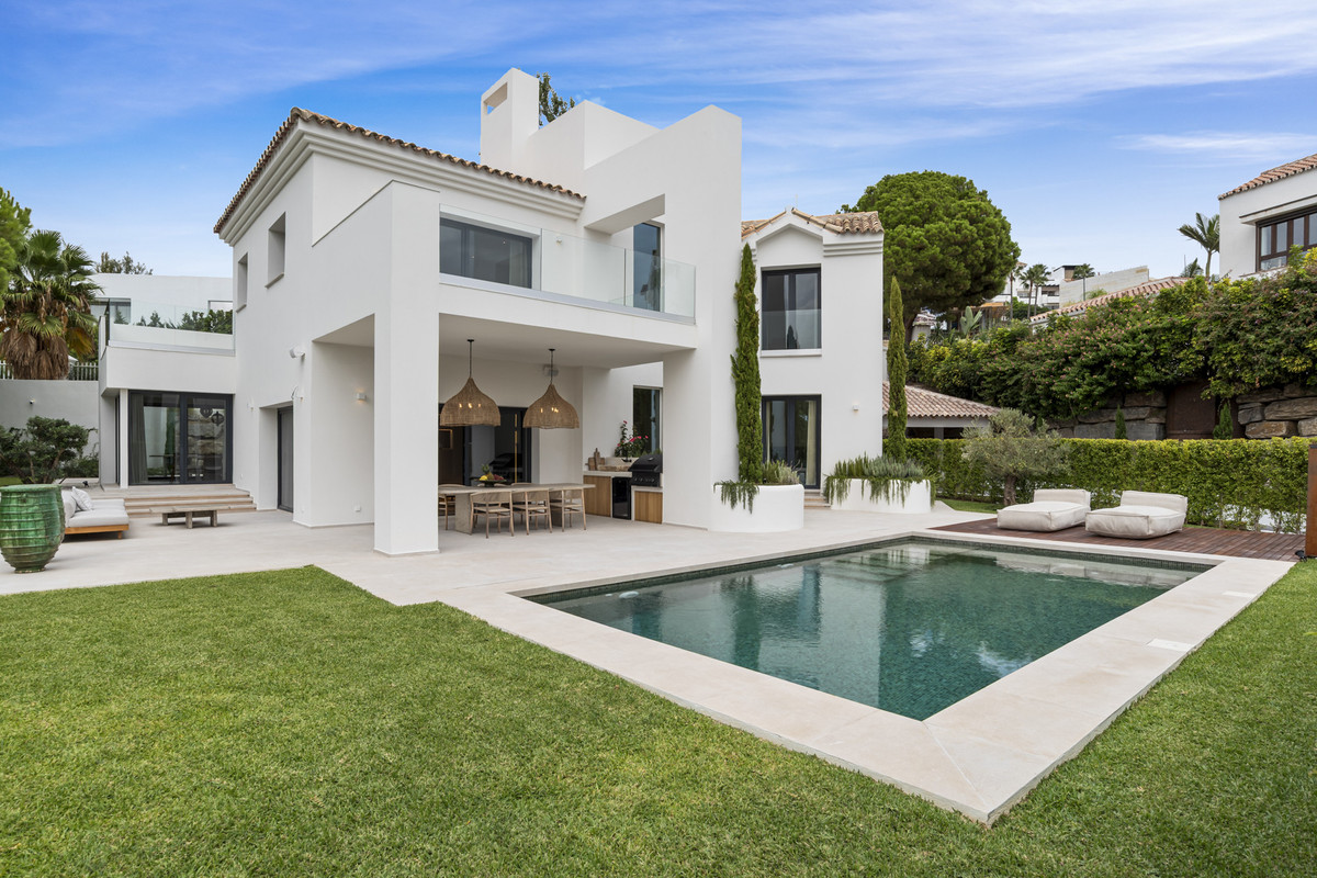 4 спални, 4 бани - Вила за продажба в Benahavis