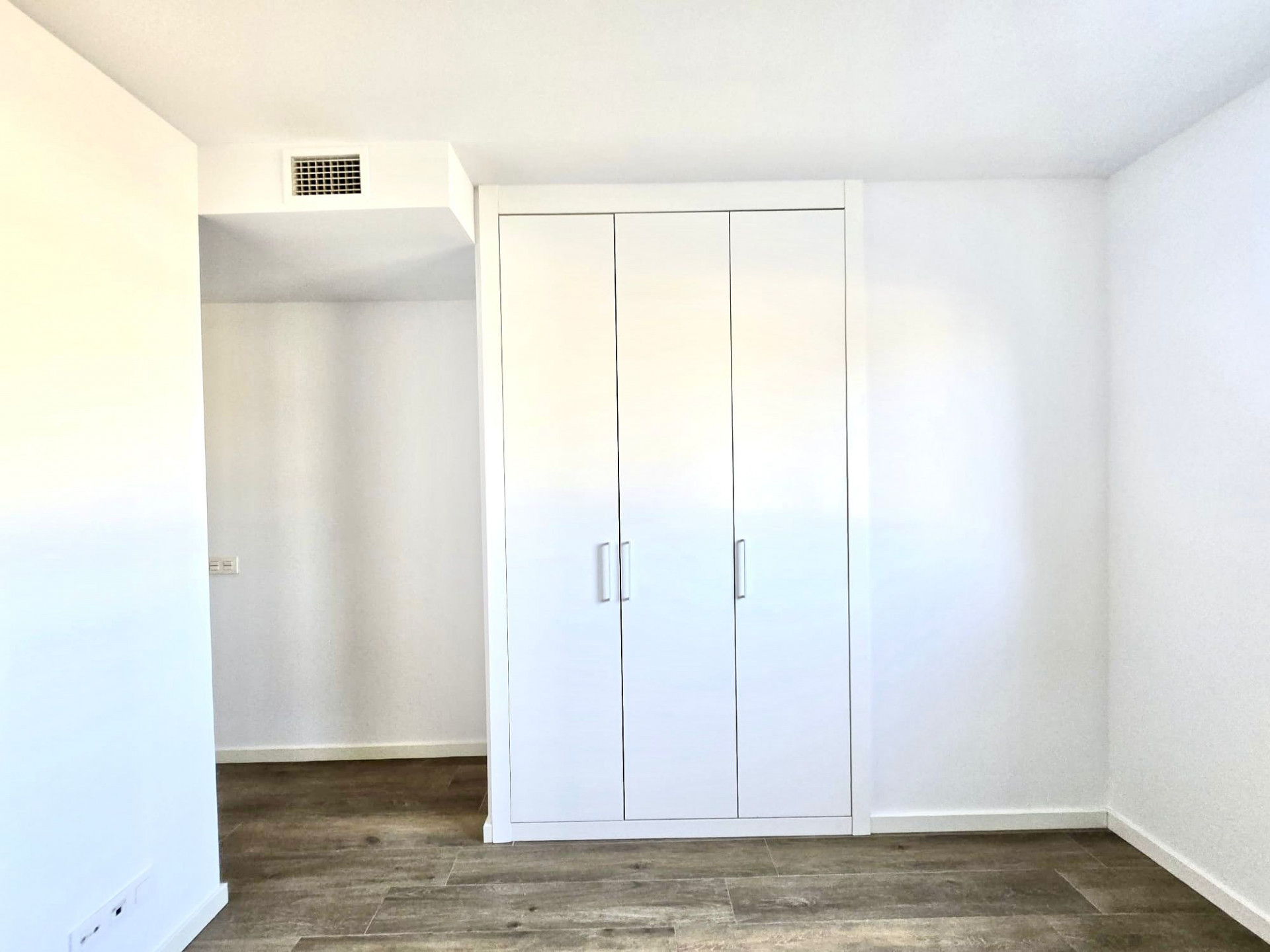Piso de 3 Dormitorios y 2 Baños en alquiler en Nueva Andalucía, Marbella