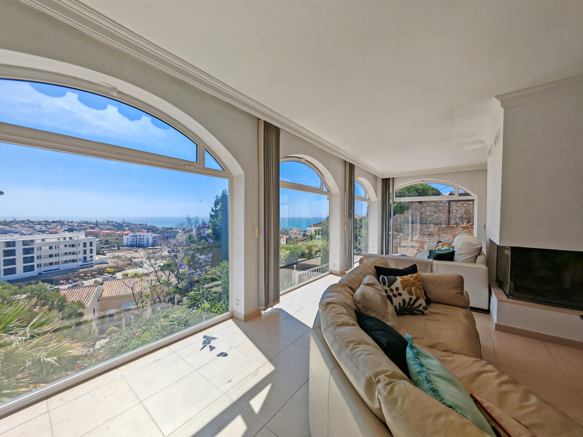 Casa de 4 Dormitorios en venta en La Cala de Mijas