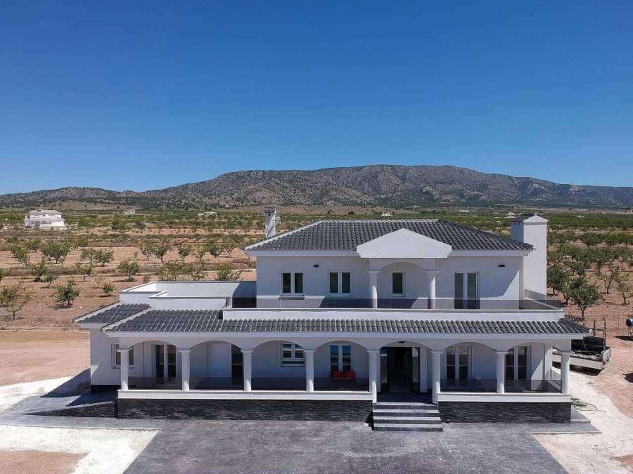 Casa de 6 Dormitorios en venta en El Pinós