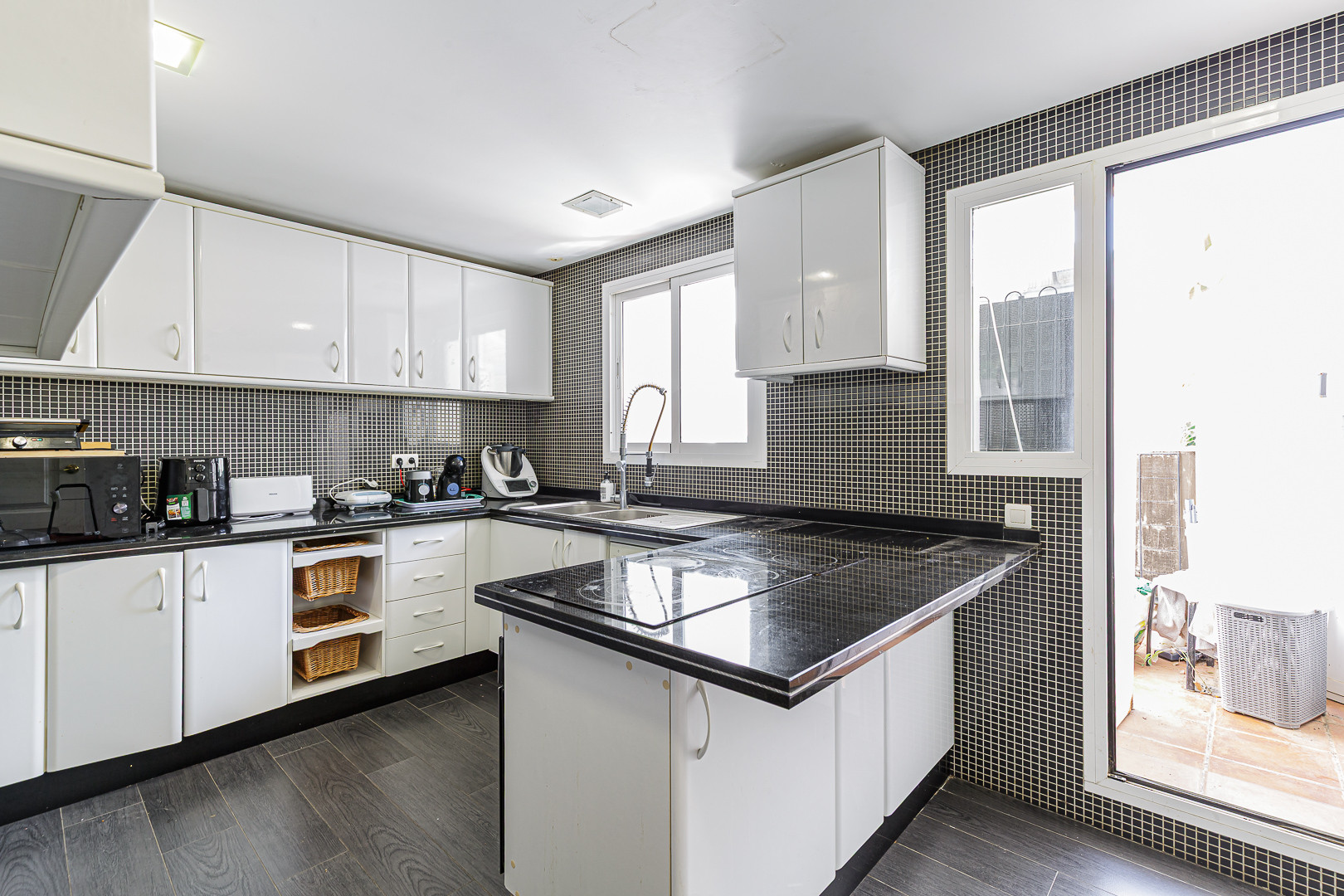 4 Slaapk., 4 Badk. - Appartement te koop in Nueva Andalucia, Marbella