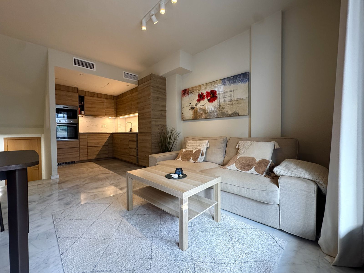 Casa Adosada de 3 Dormitorios en venta en Riviera del Sol, Mijas