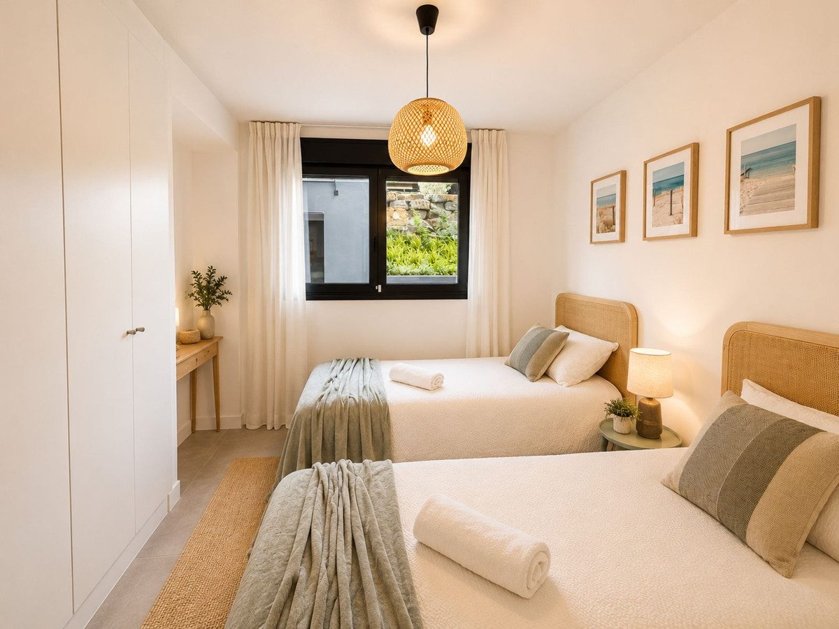 3 Bed, 2 Bath - Apartment for Rent in Estepona