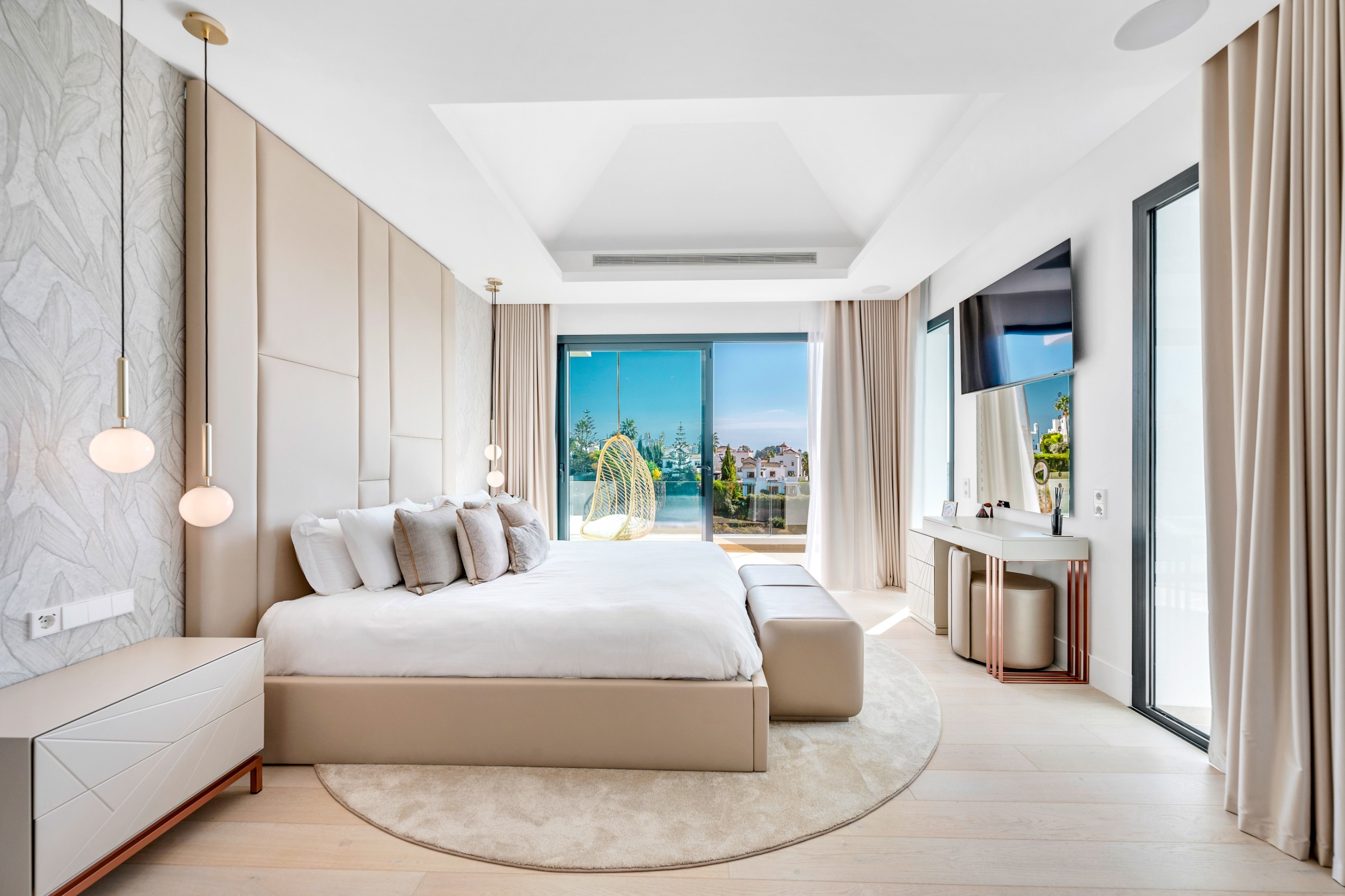 Casa de 6 Dormitorios en venta en Estepona