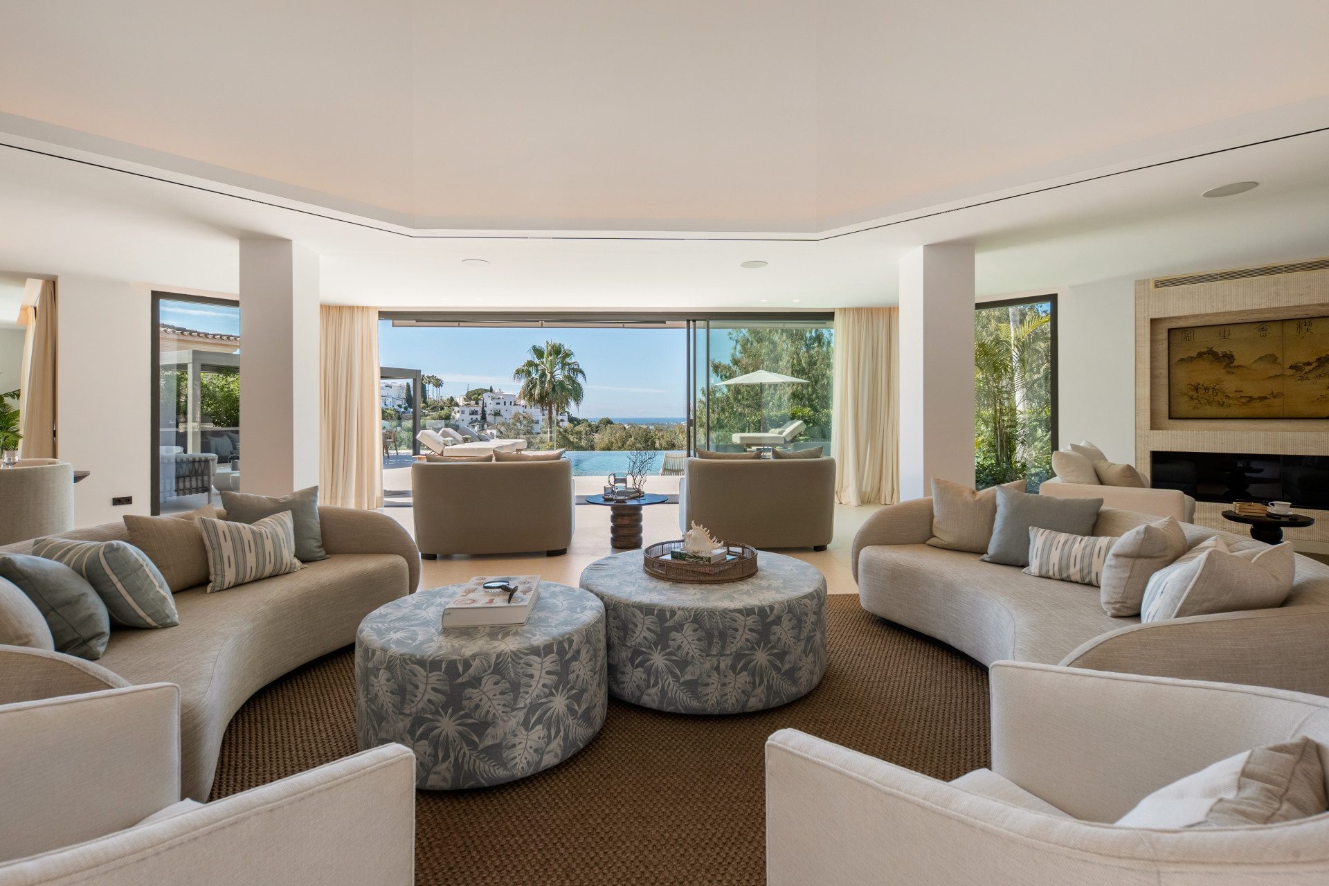 6 Bed, 7 Bath - Villa for Sale in La Quinta, Benahavis