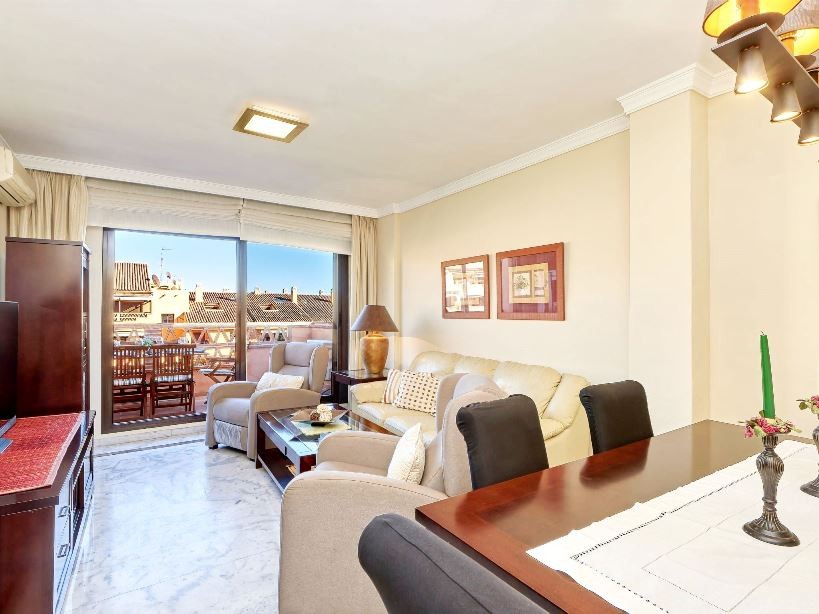 Piso de 3 Dormitorios en alquiler vacacional en Nagüeles, Marbella