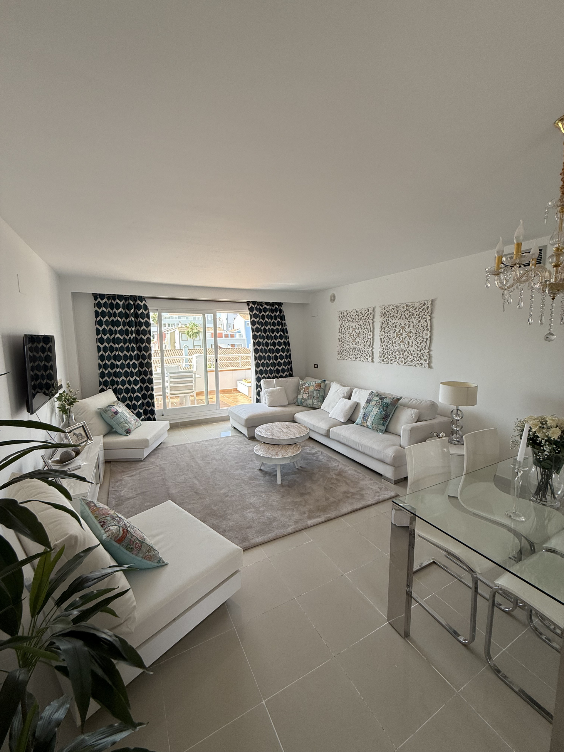 2 Bed, 2 Bath - Apartment Holiday Rental in El Paraiso, Estepona