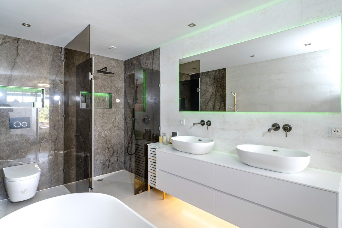 2 спални - Апартамент Ваканционен наем в Nueva Andalucia, Marbella