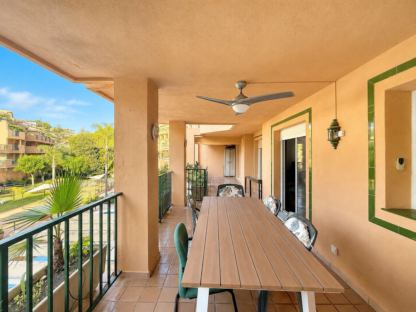 Piso de 2 Dormitorios y 2 Baños en venta en Torreblanca del Sol, Fuengirola