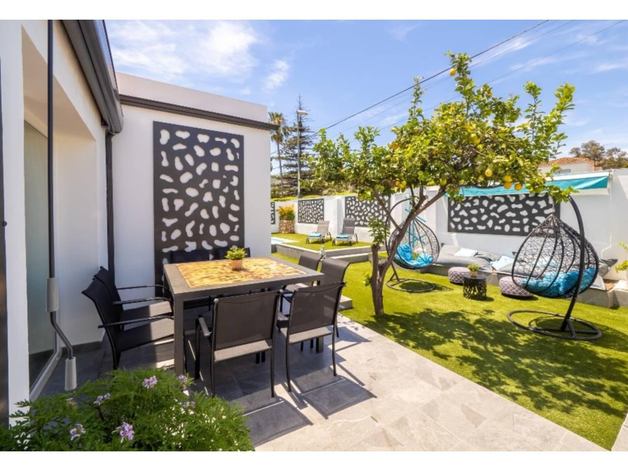 3 Bed - Villa Holiday Rental in Churriana, Malaga