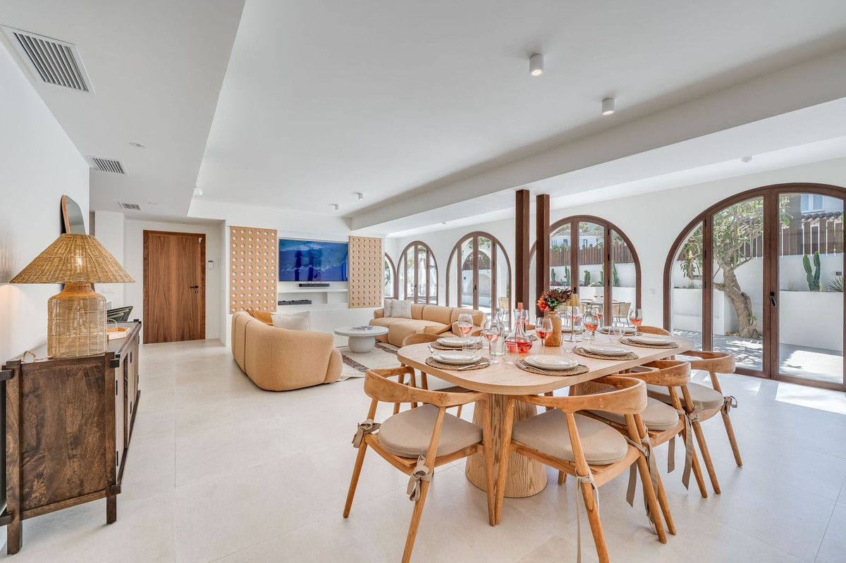 Casa de 4 Dormitorios en alquiler vacacional en Nueva Andalucía, Marbella