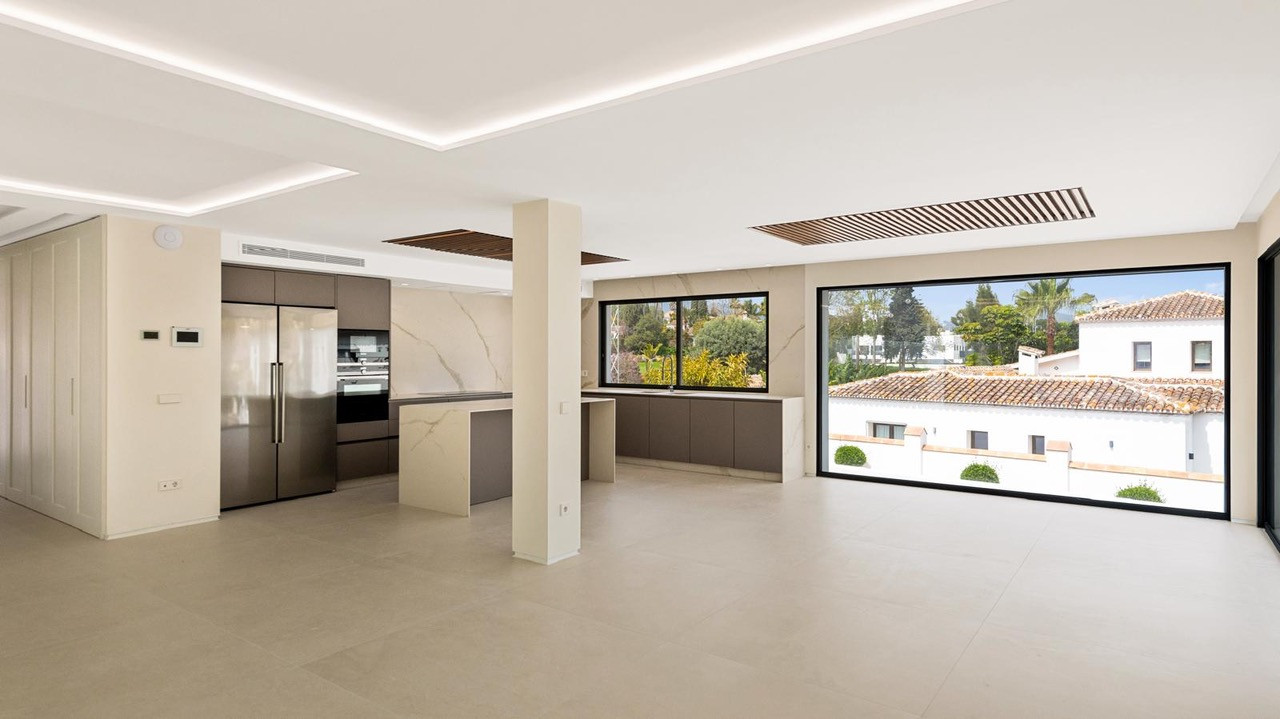 Casa de 6 Dormitorios en venta en Guadalmina Alta, San Pedro de Alcántara