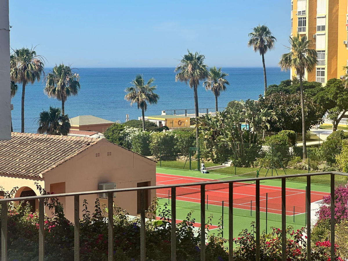 2 Bed - Apartment for Sale in Calahonda