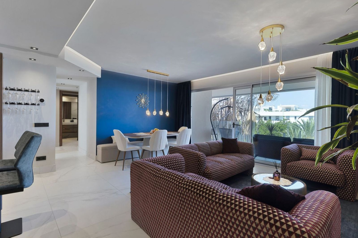 Piso de 3 Dormitorios y 2 Baños en venta en San Pedro de Alcántara