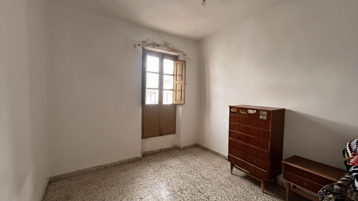 Casa Adosada de 4 Dormitorios en venta en Colmenar