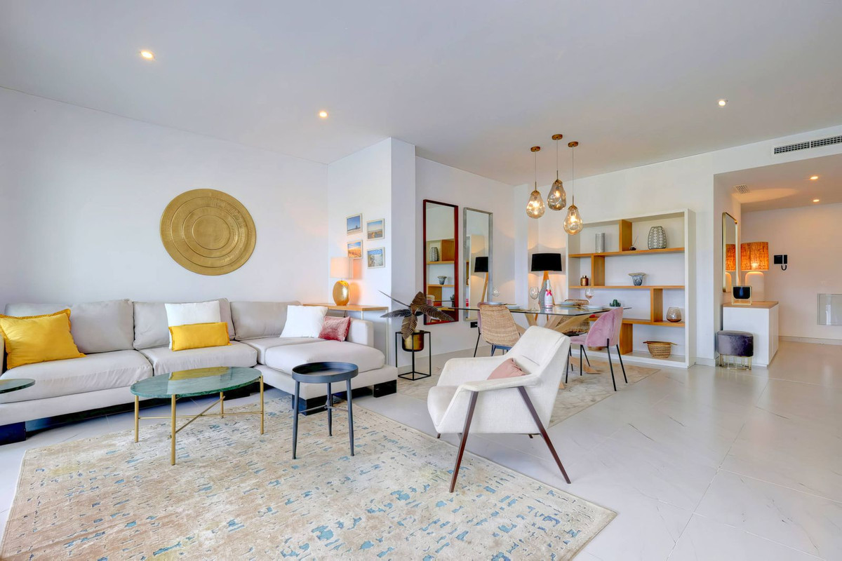 2 Bed, 2 Bath - Apartment for Sale in Estepona