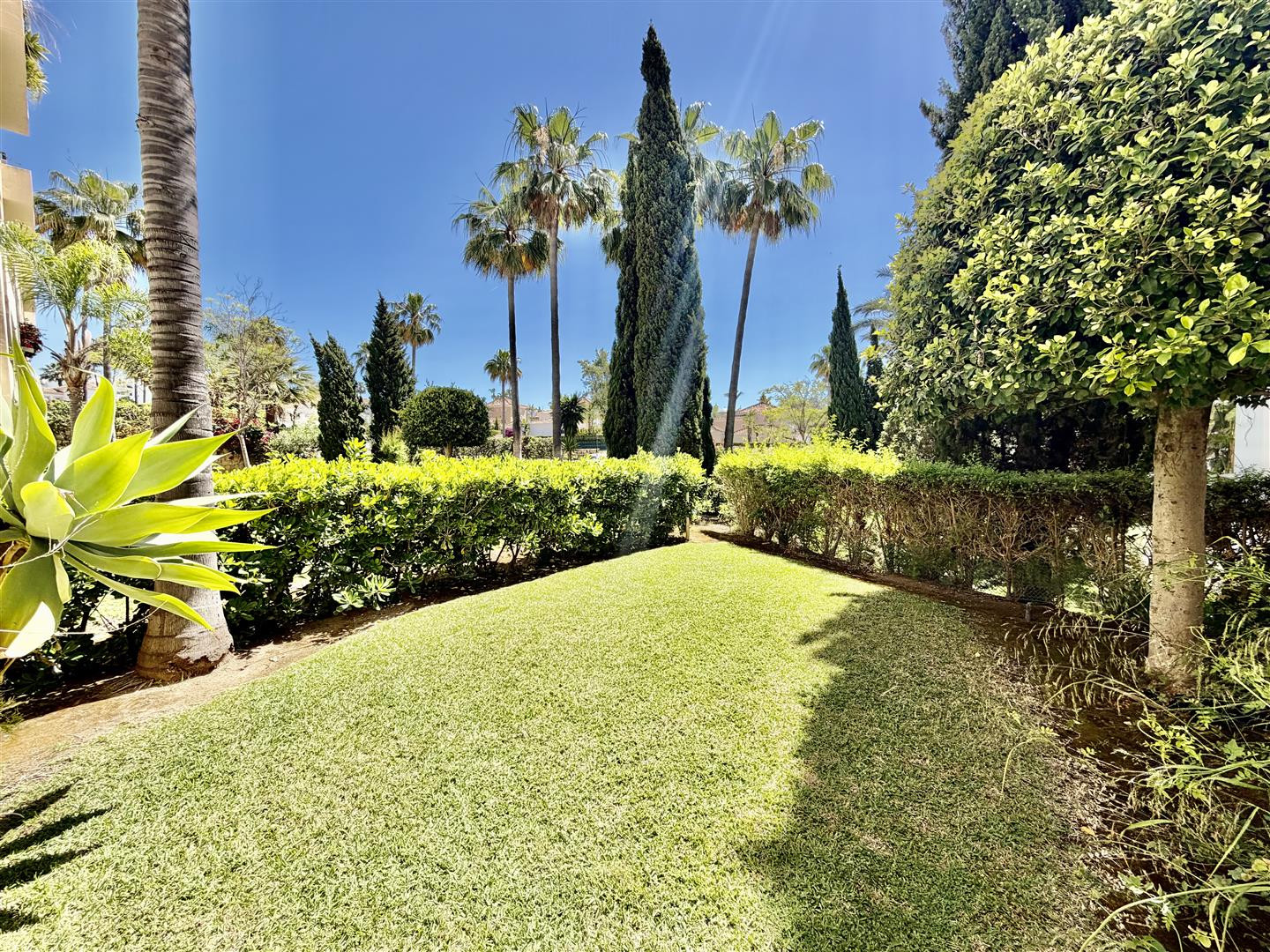 Piso de 3 Dormitorios y 2 Baños en venta en Bahía de Marbella