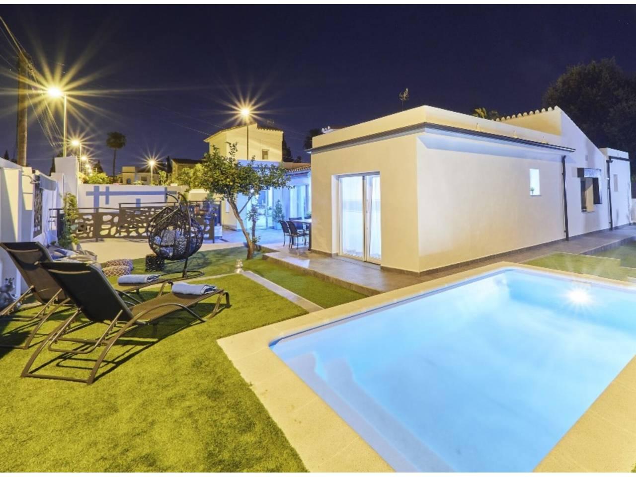 3 Bed - Villa Holiday Rental in Churriana, Malaga