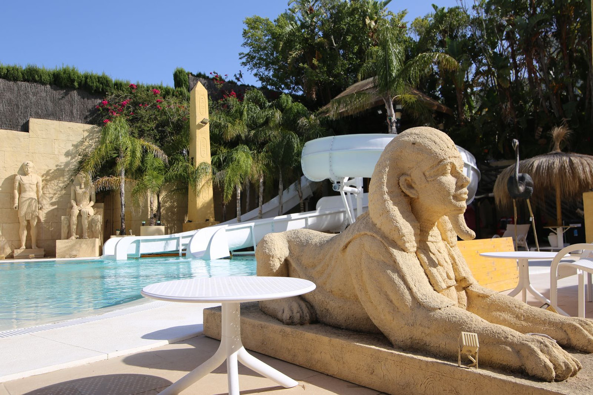 Casa de 6 Dormitorios en venta en Sotogrande Alto