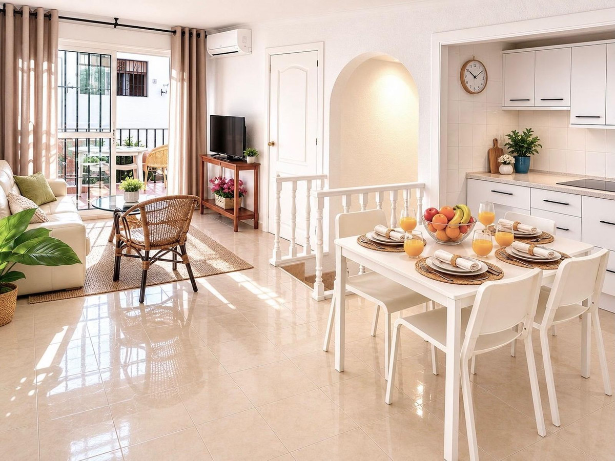 2 Bed - Apartment for Sale in Calahonda
