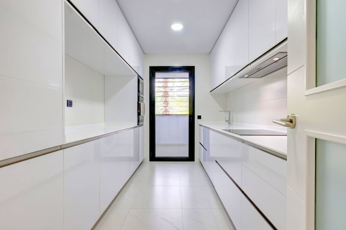 2 Bed, 2 Bath - Apartment for Sale in Estepona