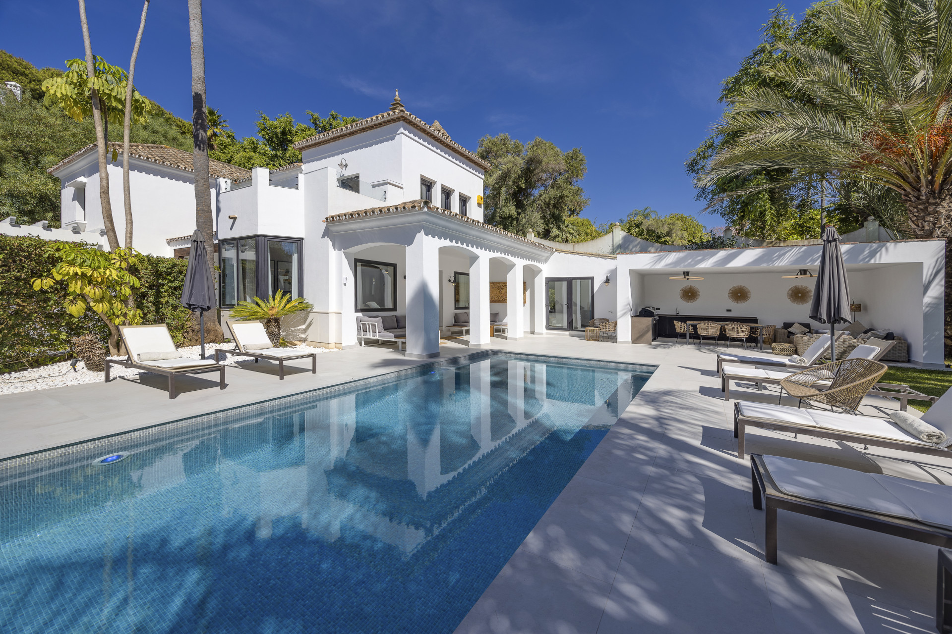 5 кровать Вилла для продажи в El Paraiso Alto, Benahavis