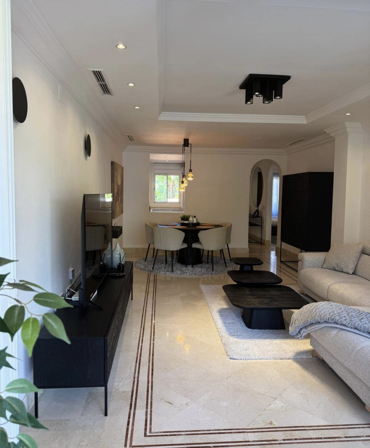 Piso de 2 Dormitorios en alquiler en Nueva Andalucía, Marbella