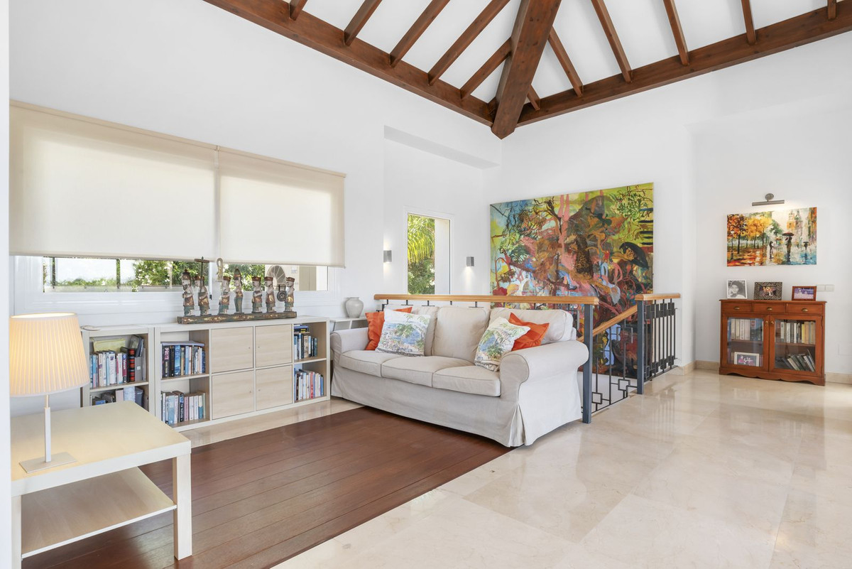 Casa de 6 Dormitorios y 6 Baños en venta en El Paraíso