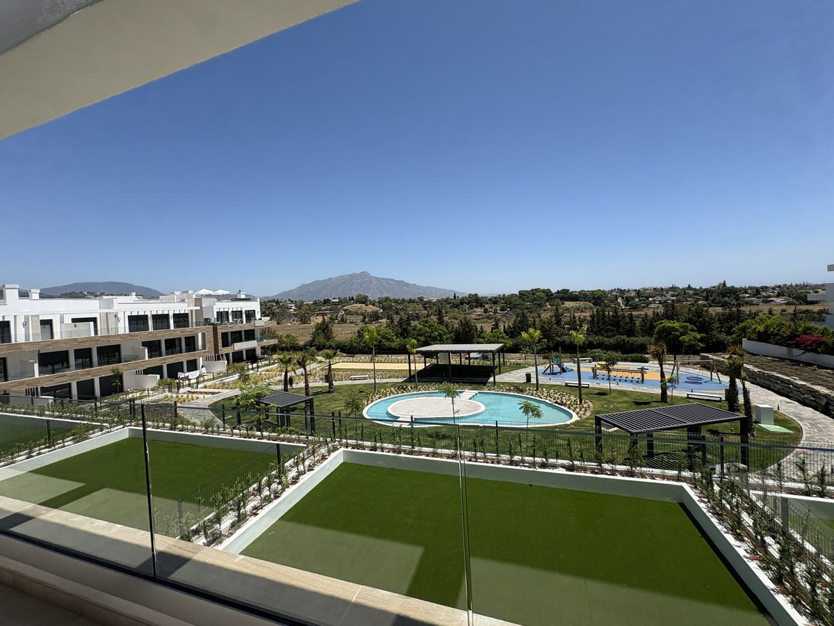 2 спални - Апартамент под наем в Atalaya, Estepona