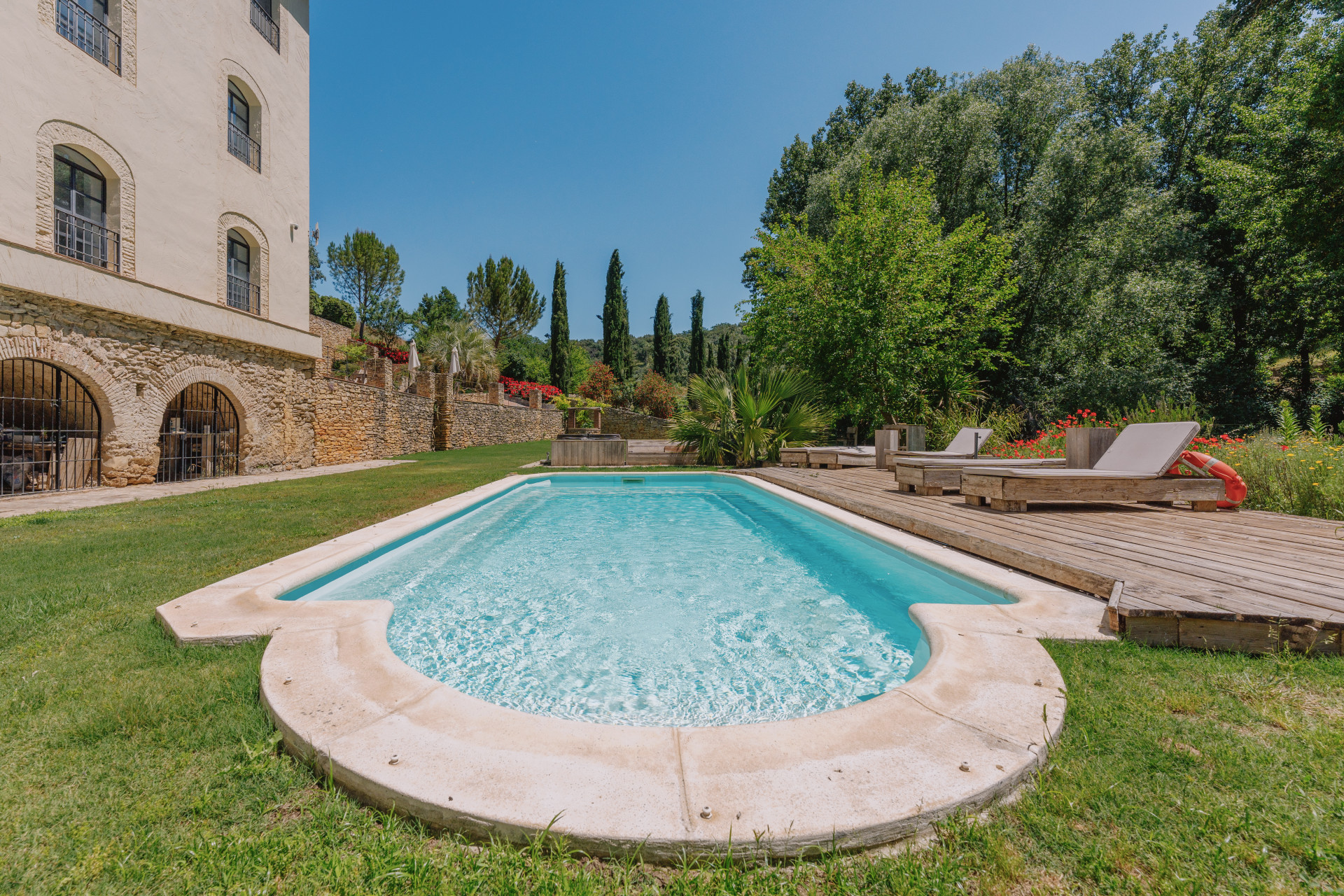 Finca de 6 Dormitorios y 6 Baños en venta en Setenil de las Bodegas