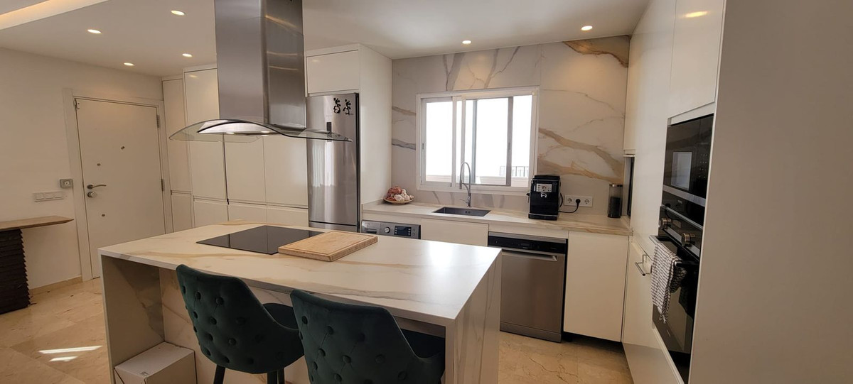 Piso de 2 Dormitorios en venta en Puerto Banús