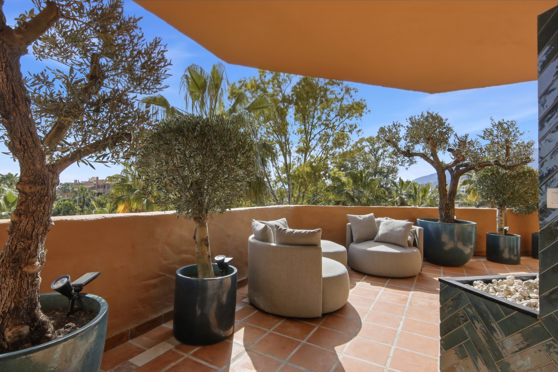2 Bed, 2 Bath - Apartment for Sale in La Alqueria, Estepona