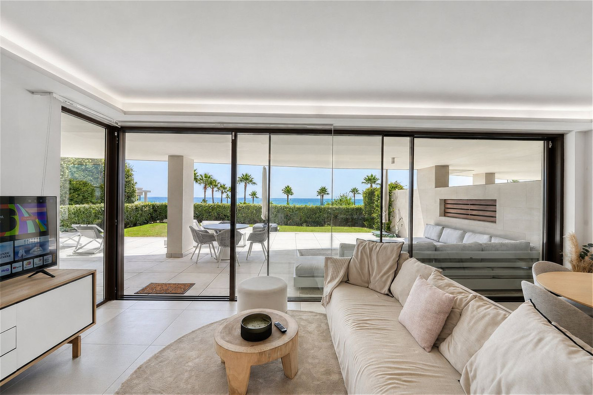 Piso de 3 Dormitorios en venta en Estepona